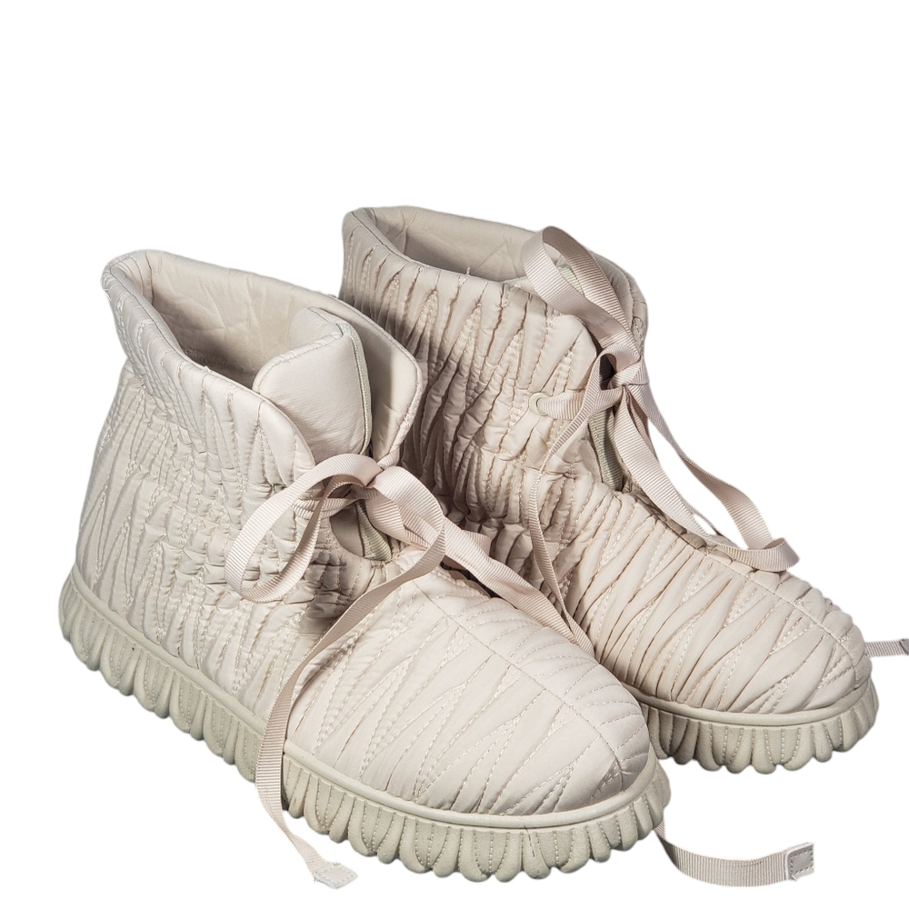Rouge Helium Textured boots